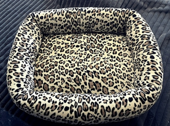Kuschelbett Supermini Wellnessfleece 75x60 cm Leo hell