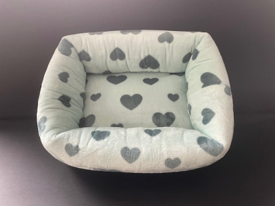Kleinhunde-Kuschelbett Herz grün 40x30 cm außen