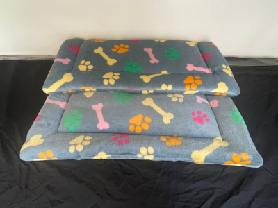 Wellnessdecke de luxe 135x95 cm Pfote bunt